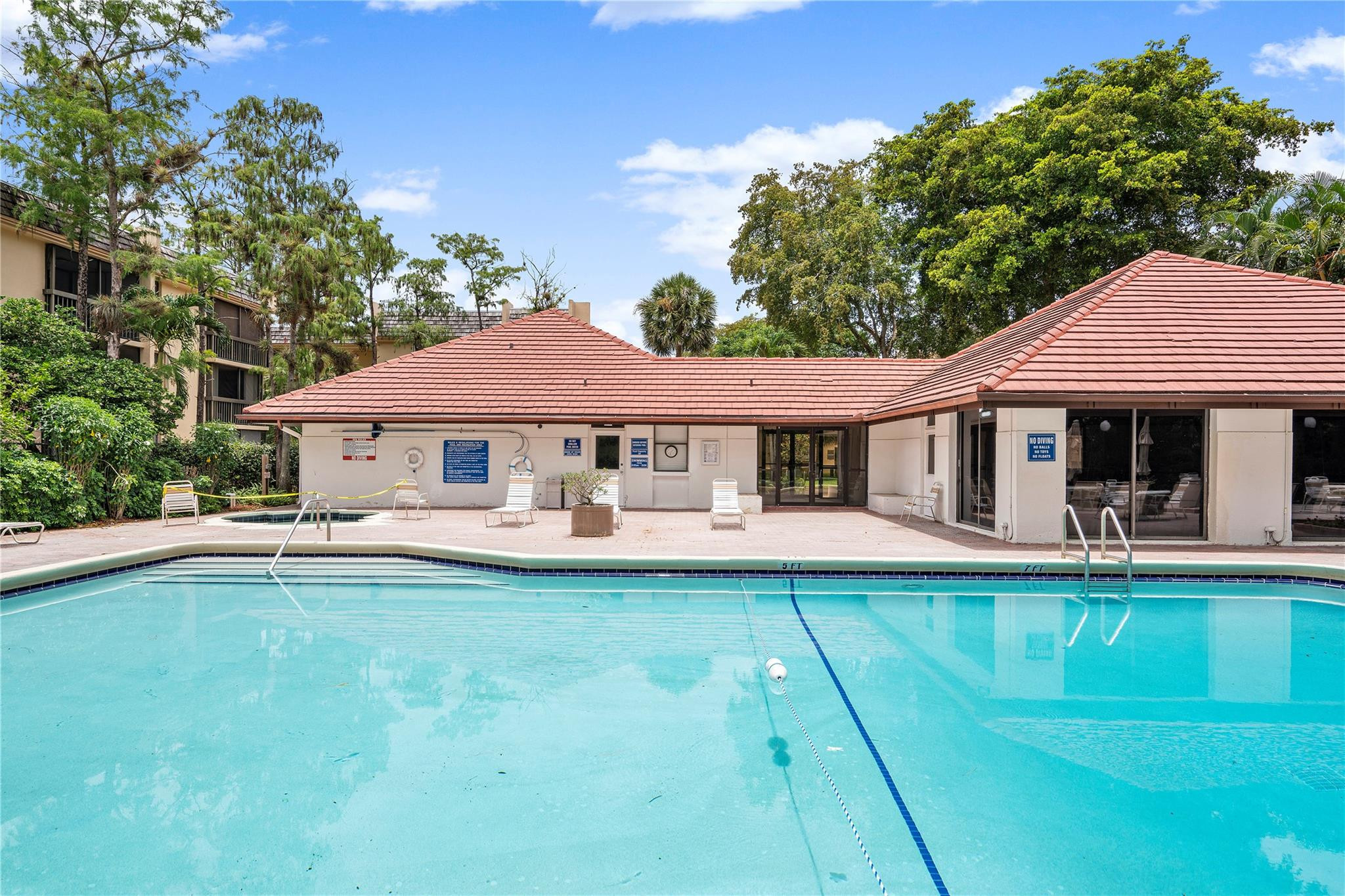 8437 Forest Hills Drive 301-G