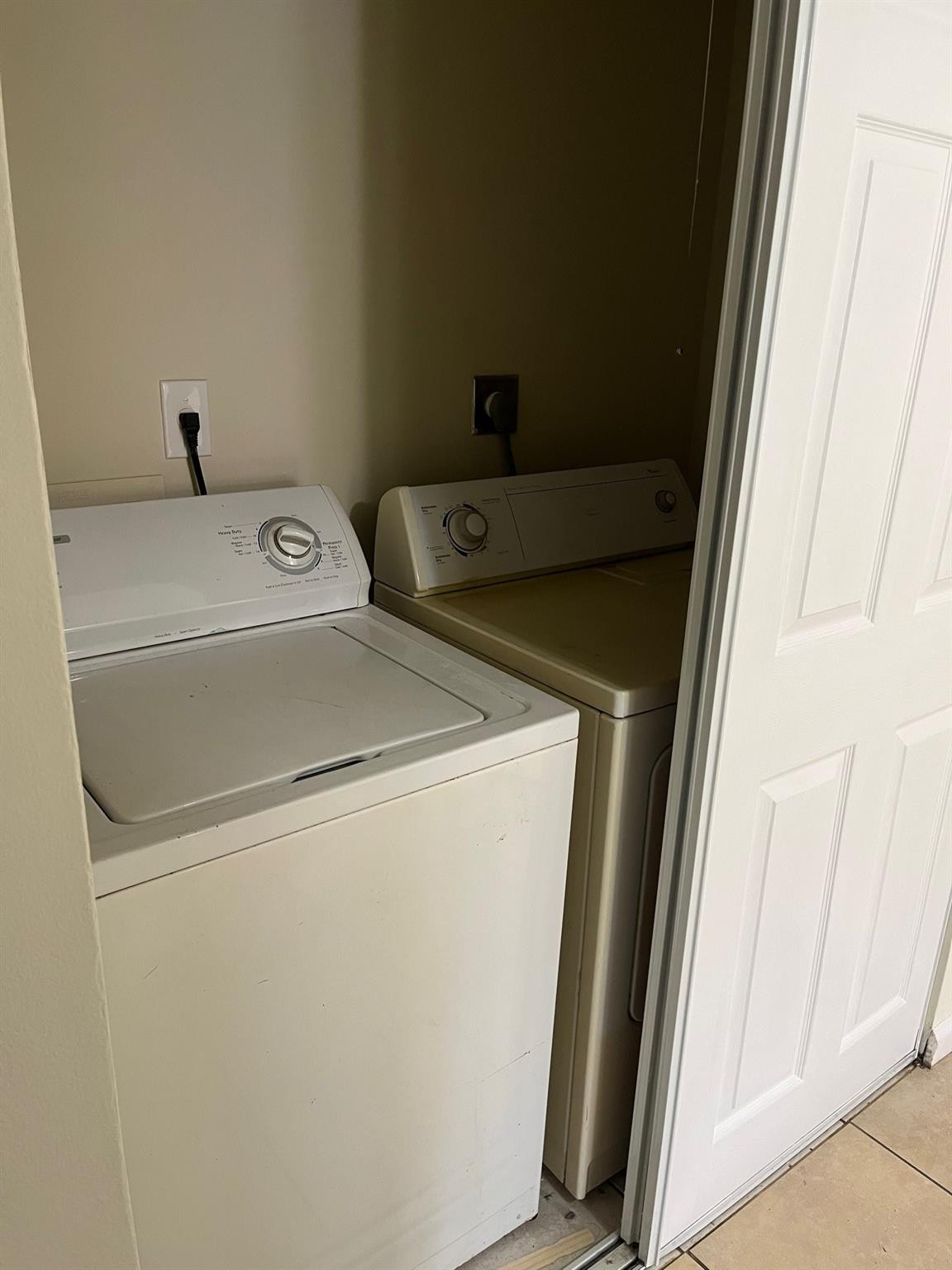 3235 Coral Lake Way
