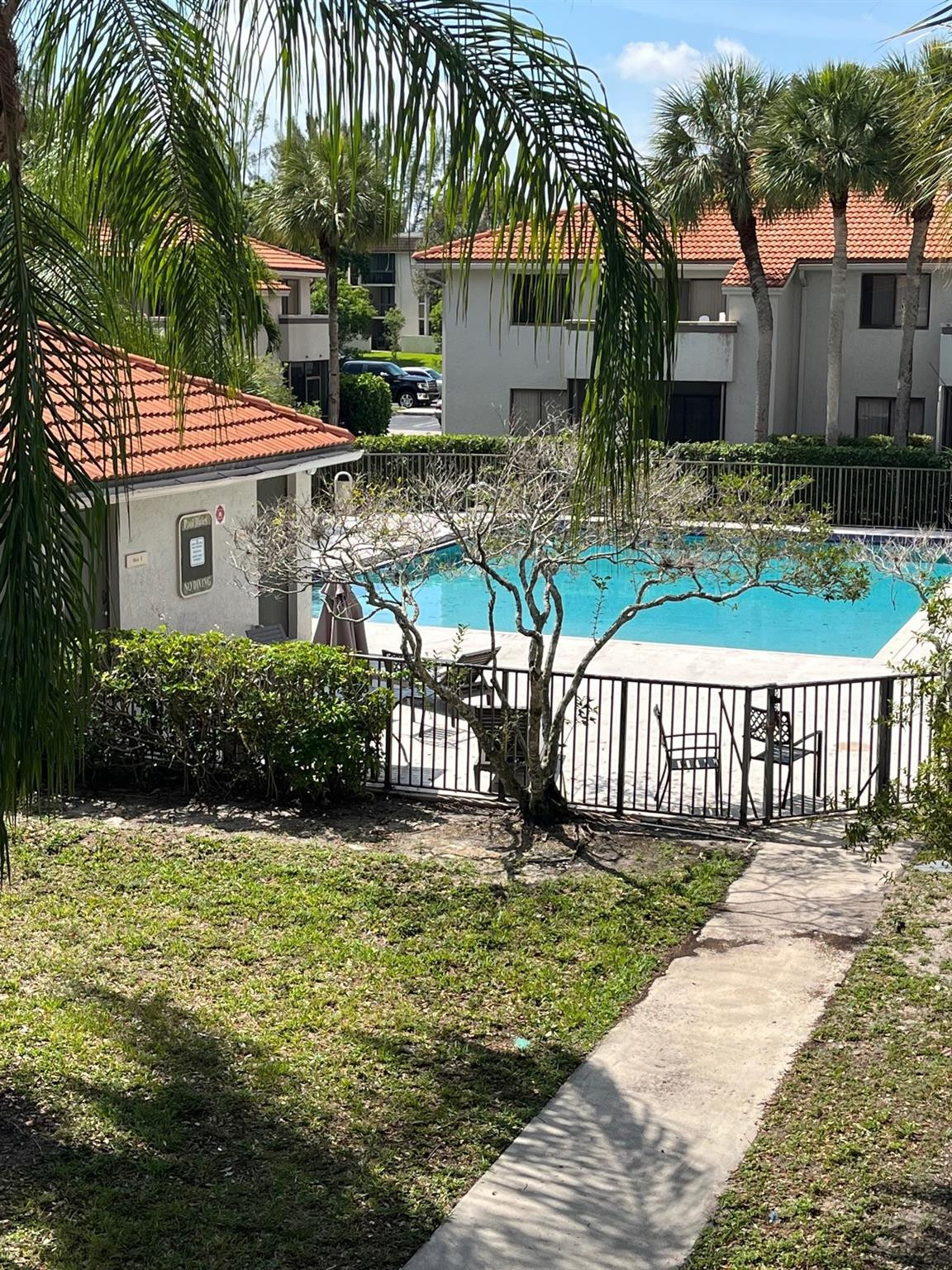 3235 Coral Lake Way