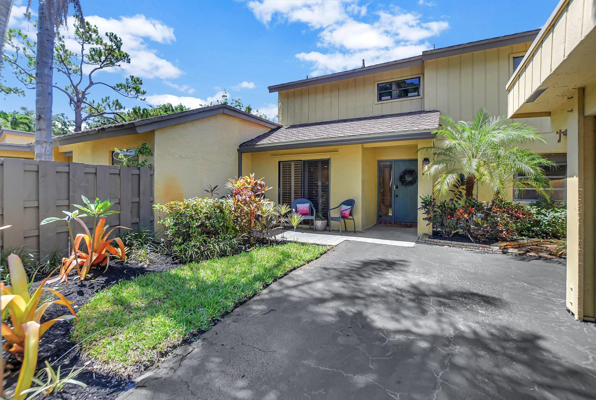 2170 Woodlands Way 2170