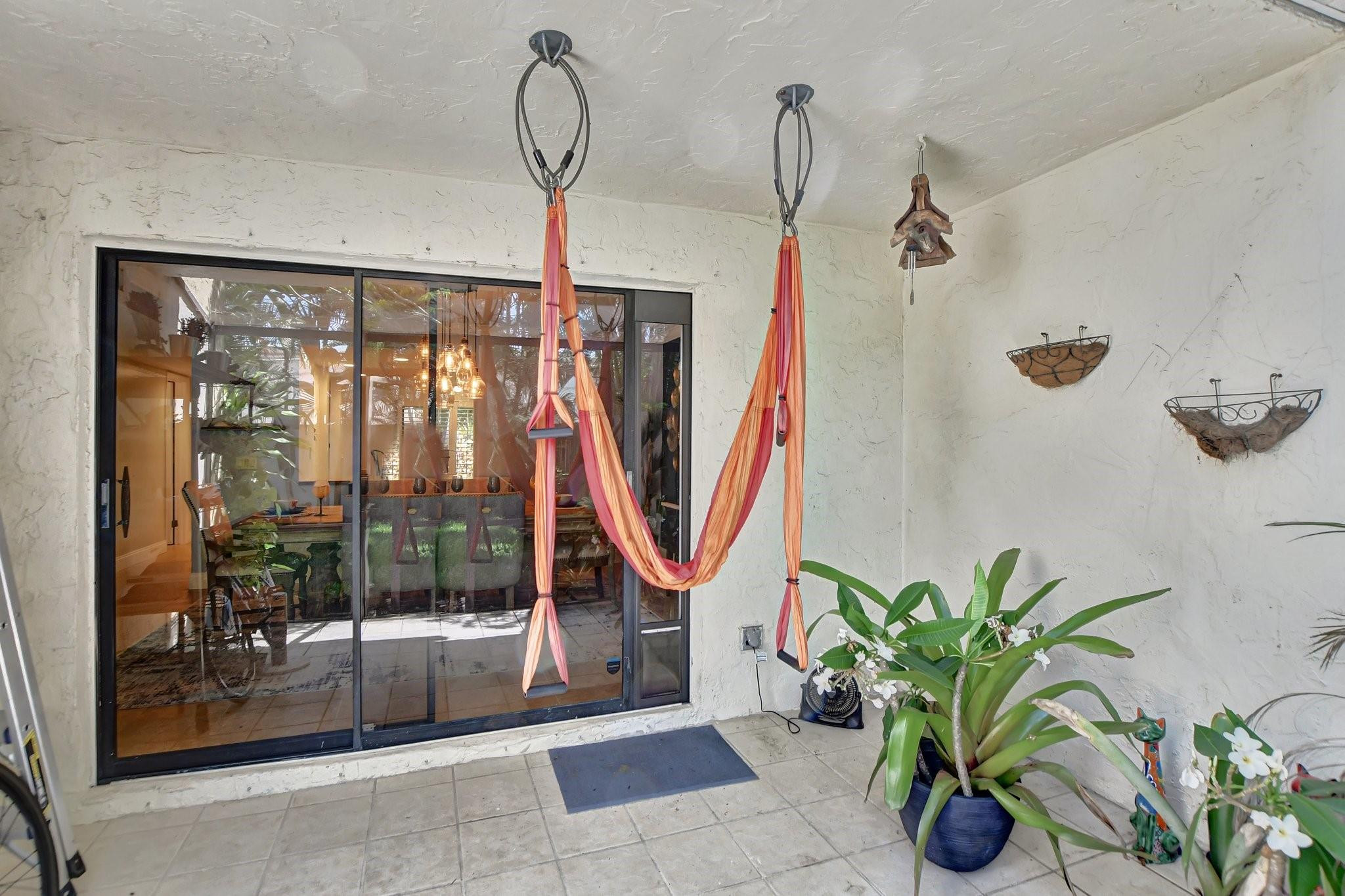 2170 Woodlands Way 2170
