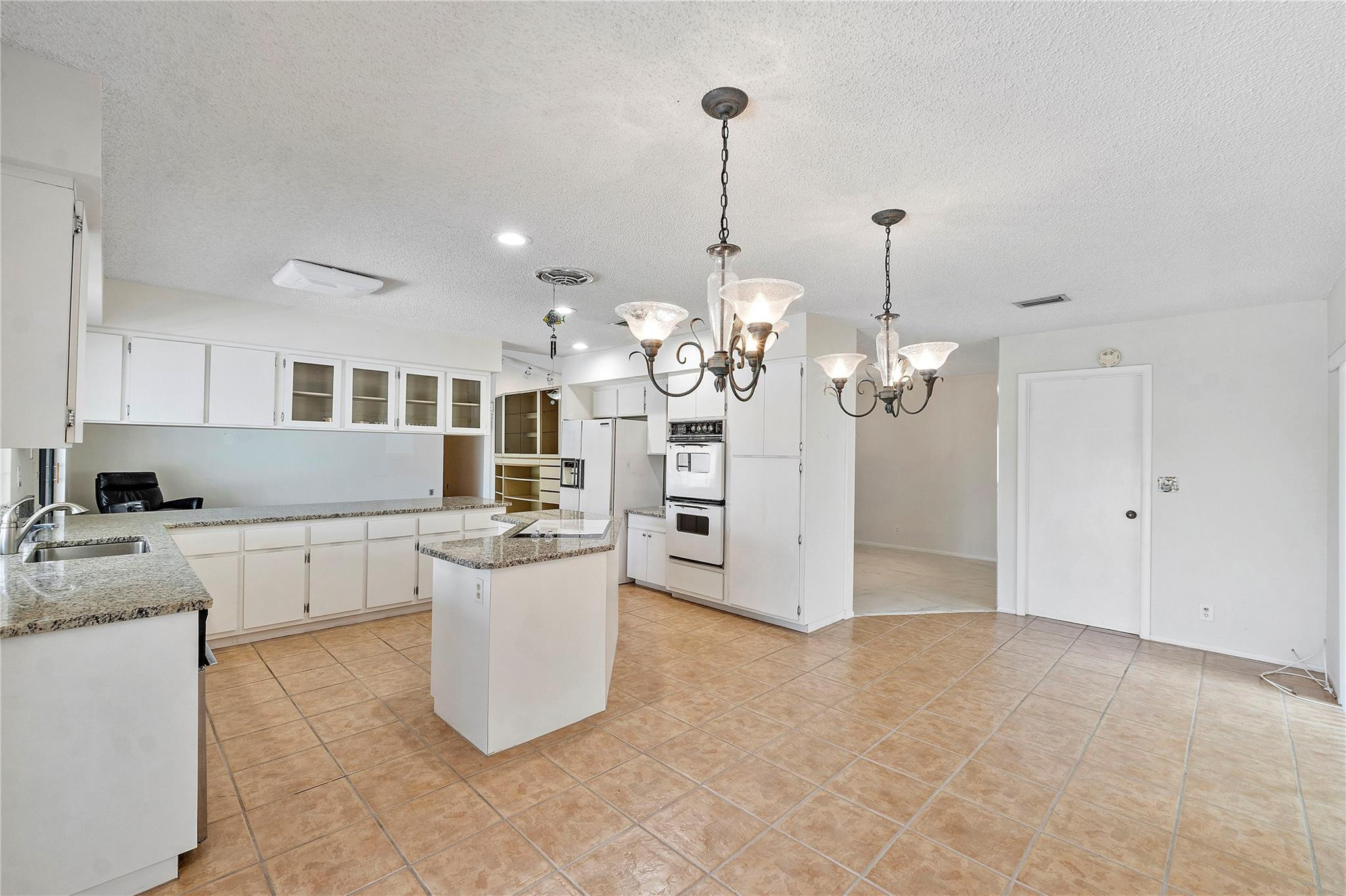 10899 NW 17th Place