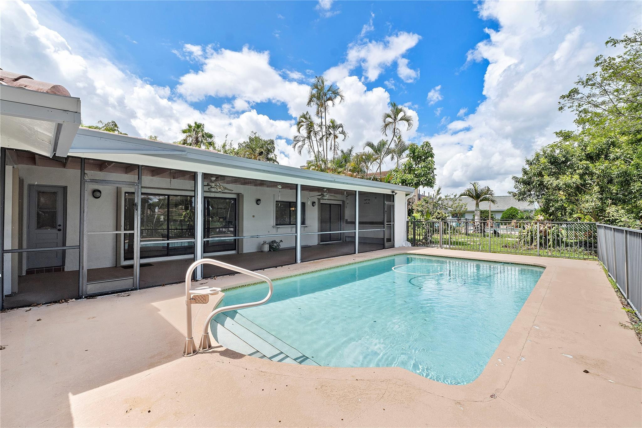 10899 NW 17th Place