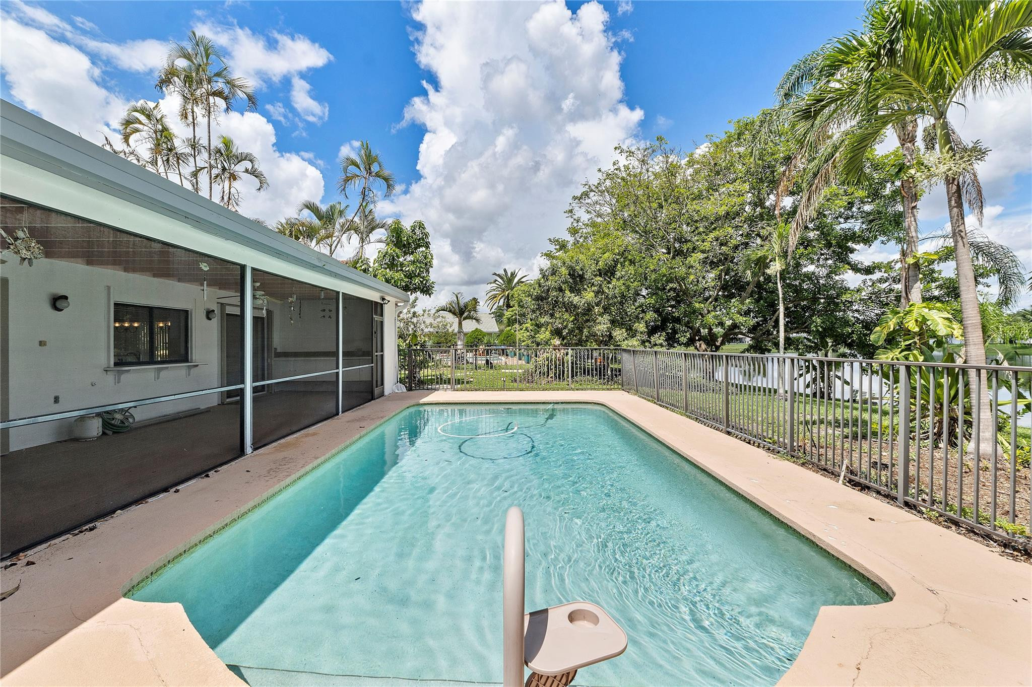 10899 NW 17th Place