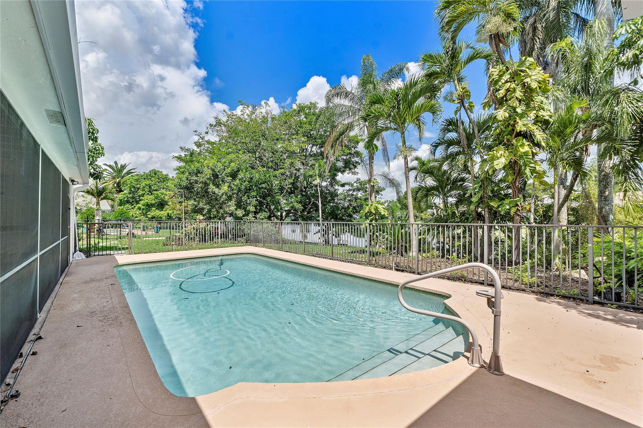10899 NW 17th Place