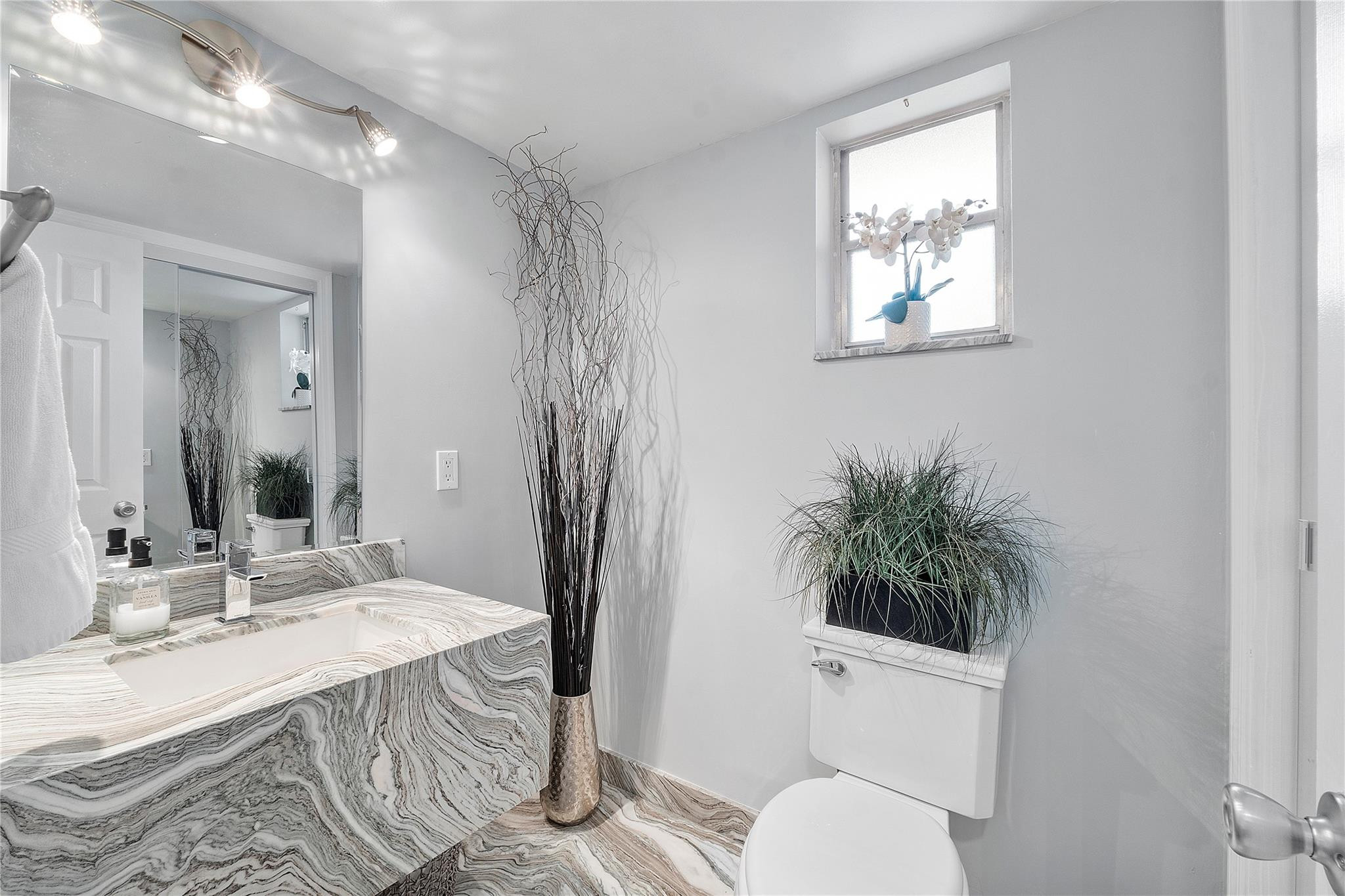 2601 NE 14th Street Causeway 140