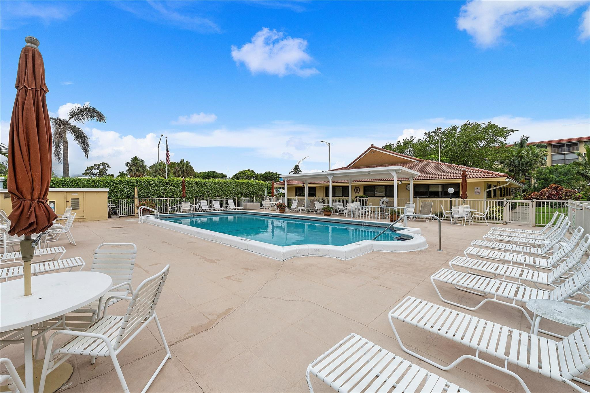 2601 NE 14th Street Causeway 140