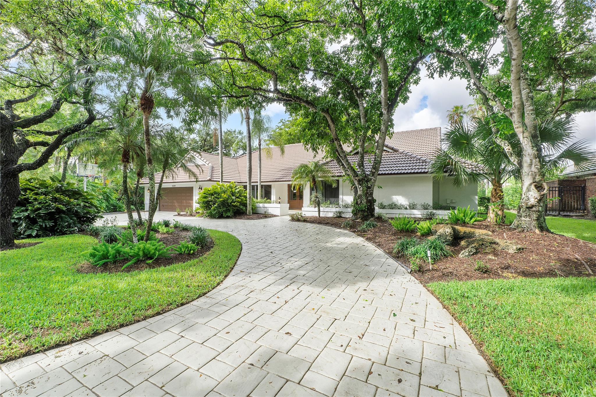10204 Vestal Court