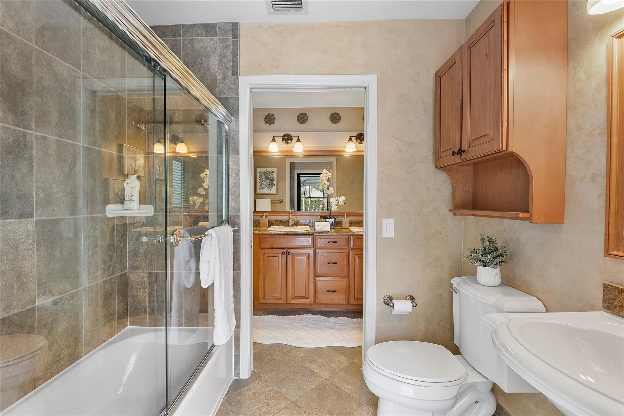 10204 Vestal Court