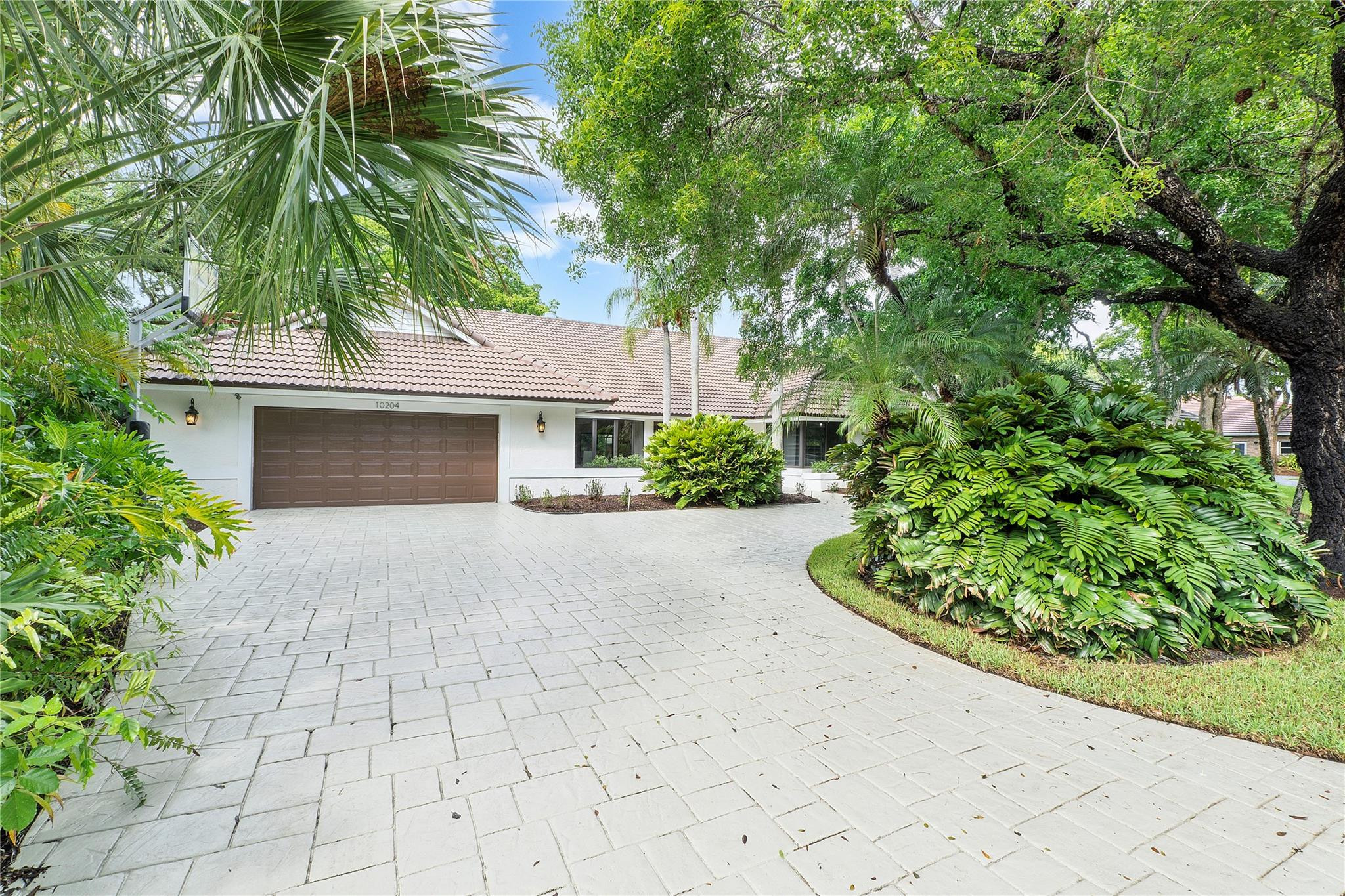 10204 Vestal Court