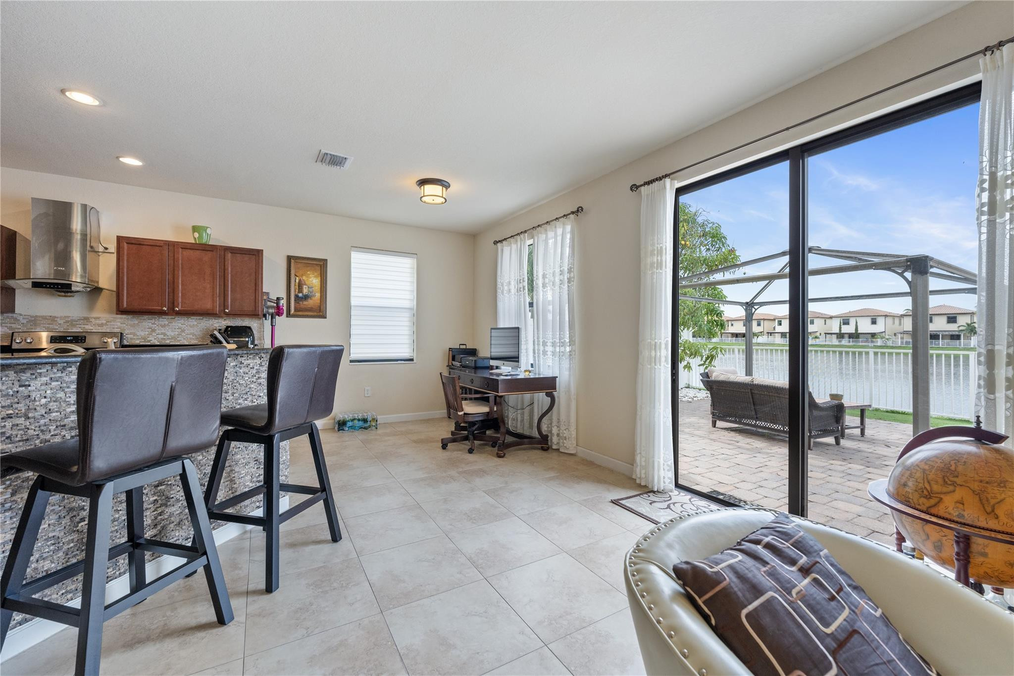 3425 W 86th Terrace