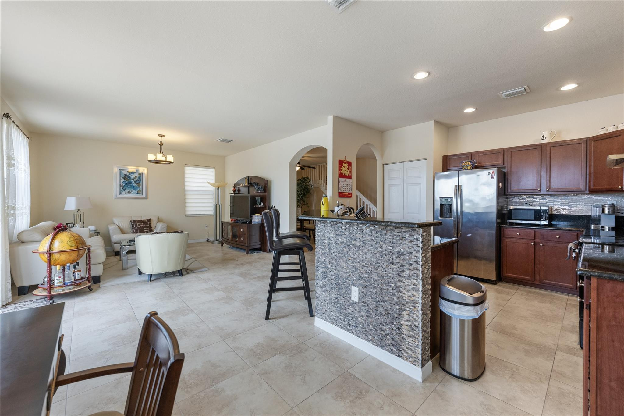 3425 W 86th Terrace