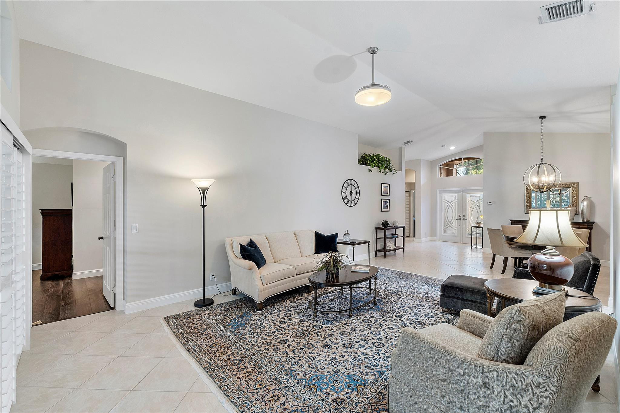 7386 Viale Caterina