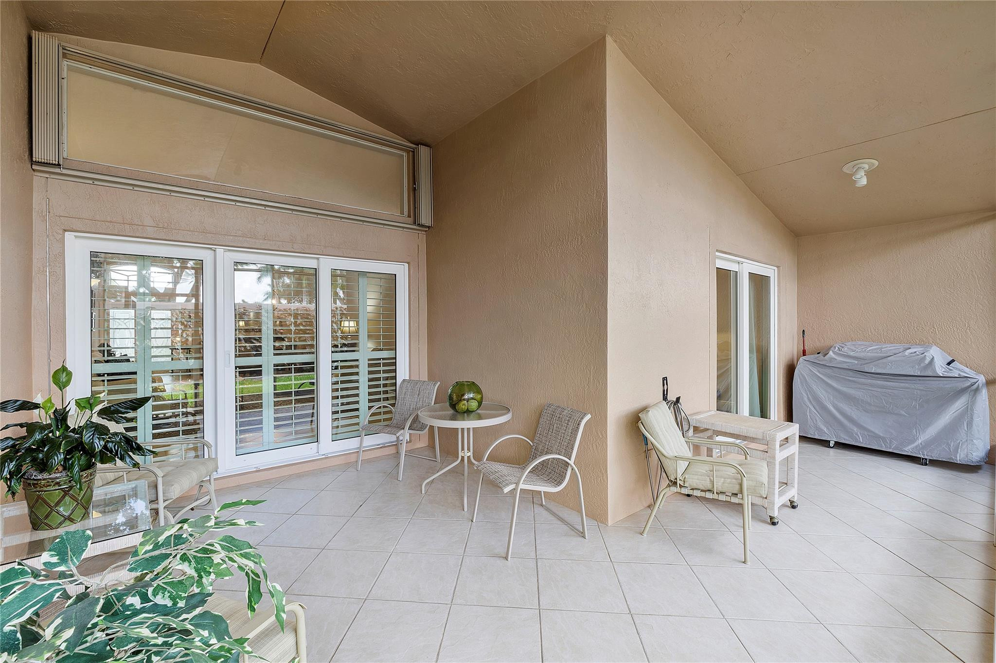 7386 Viale Caterina