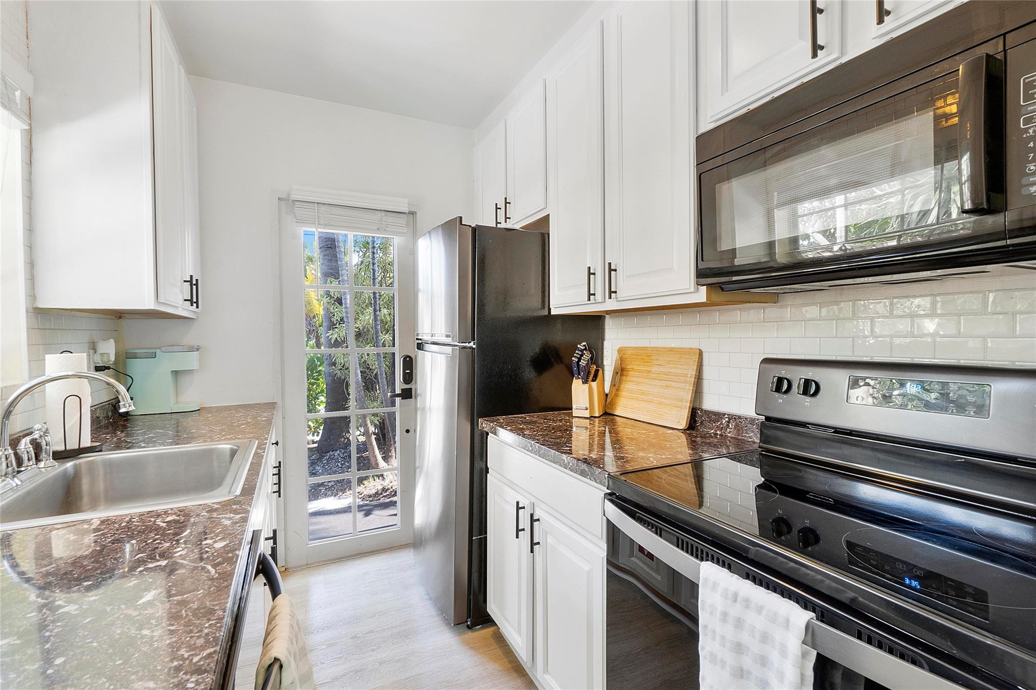 1400 NE 4th Court 2
