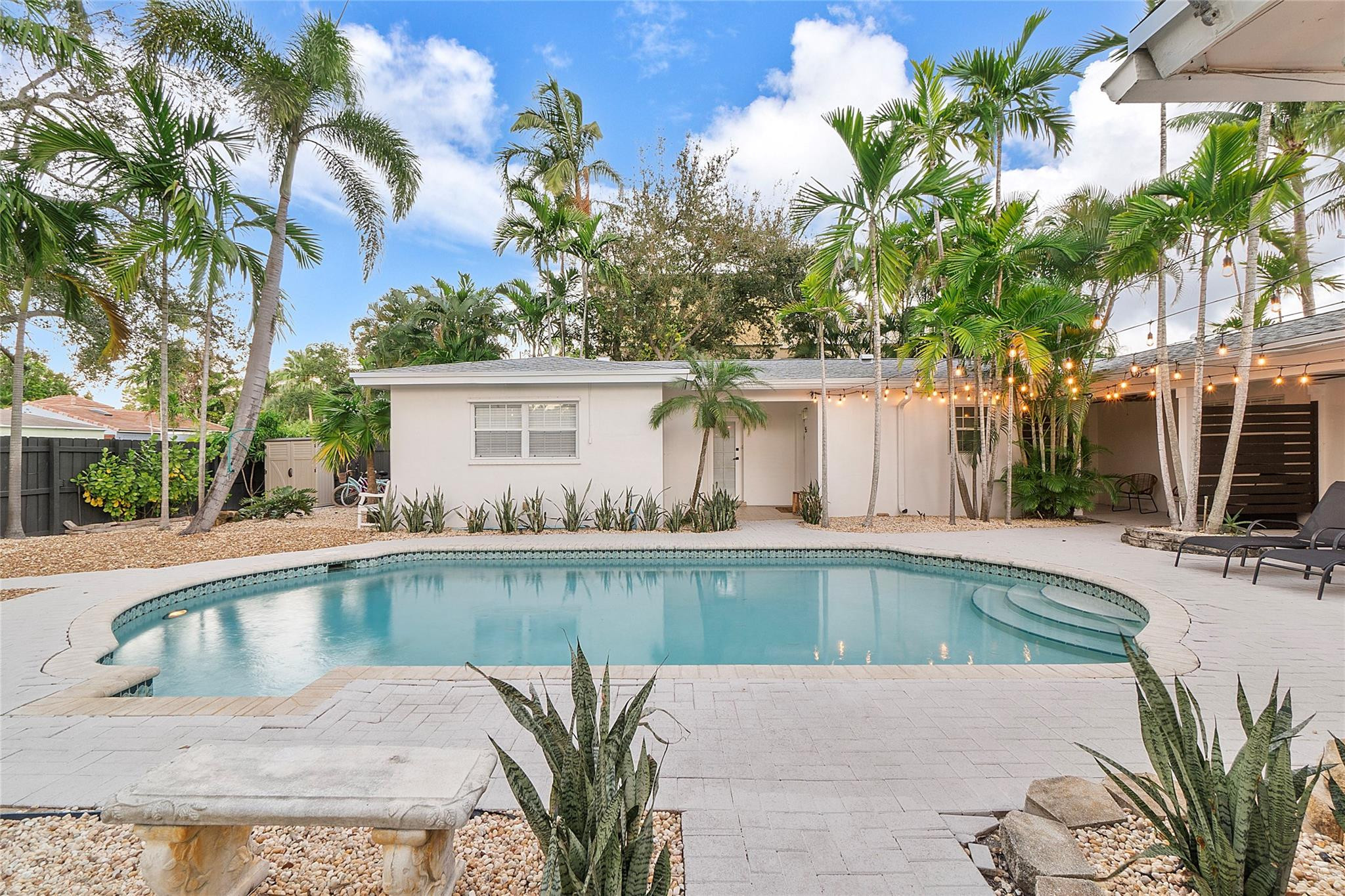 1400 NE 4th Court 2