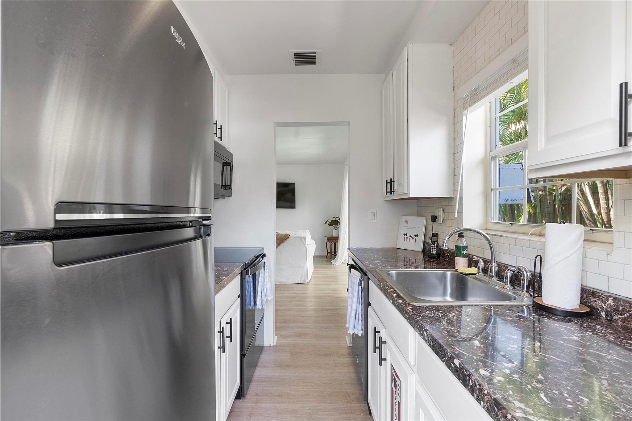 1400 NE 4th Court 2