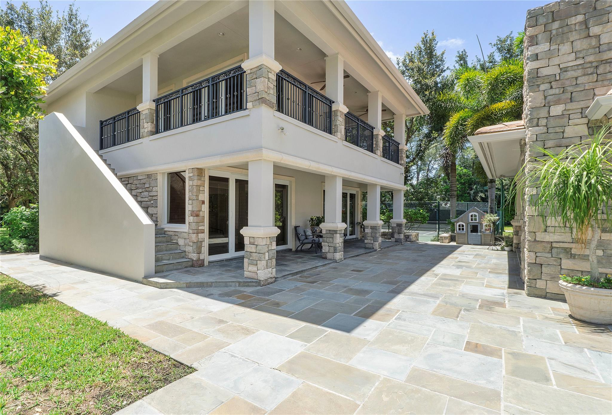 8800 NW 70th Court