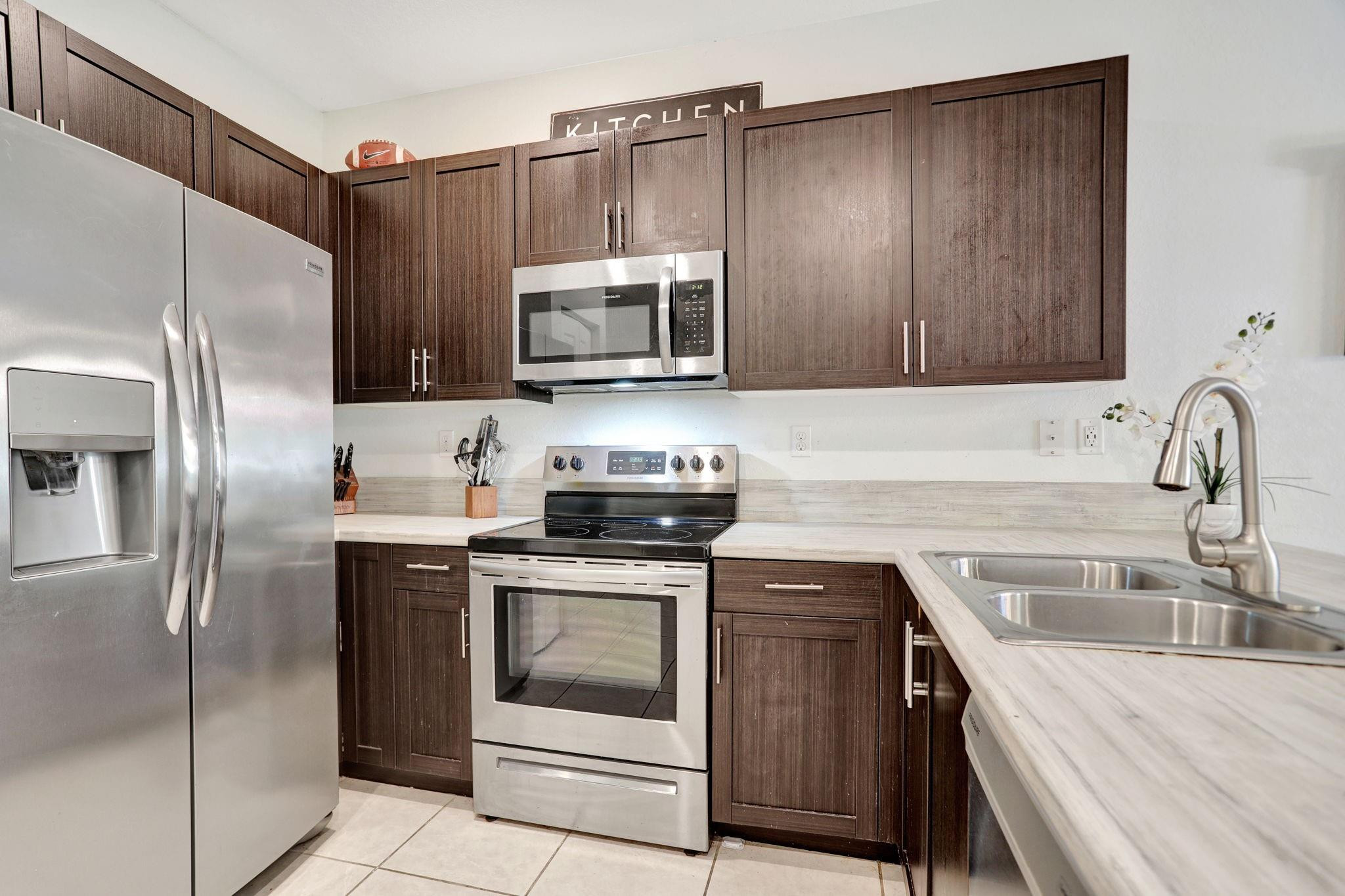 4616 Belgian Lane