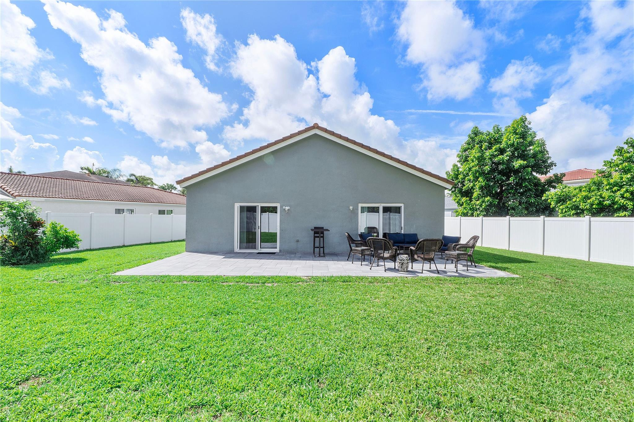 1201 SW 46th Way