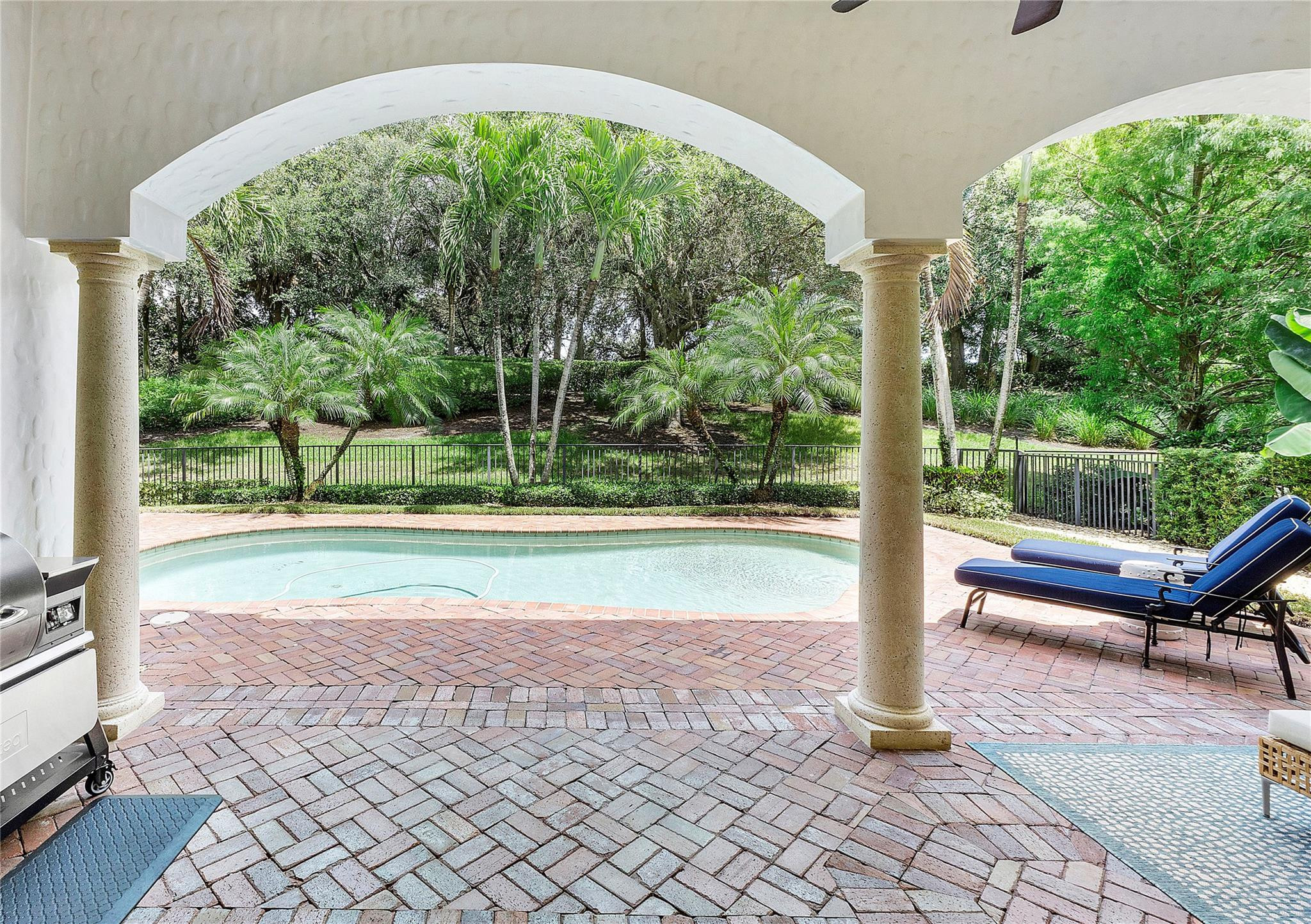 7016 Spyglass Avenue