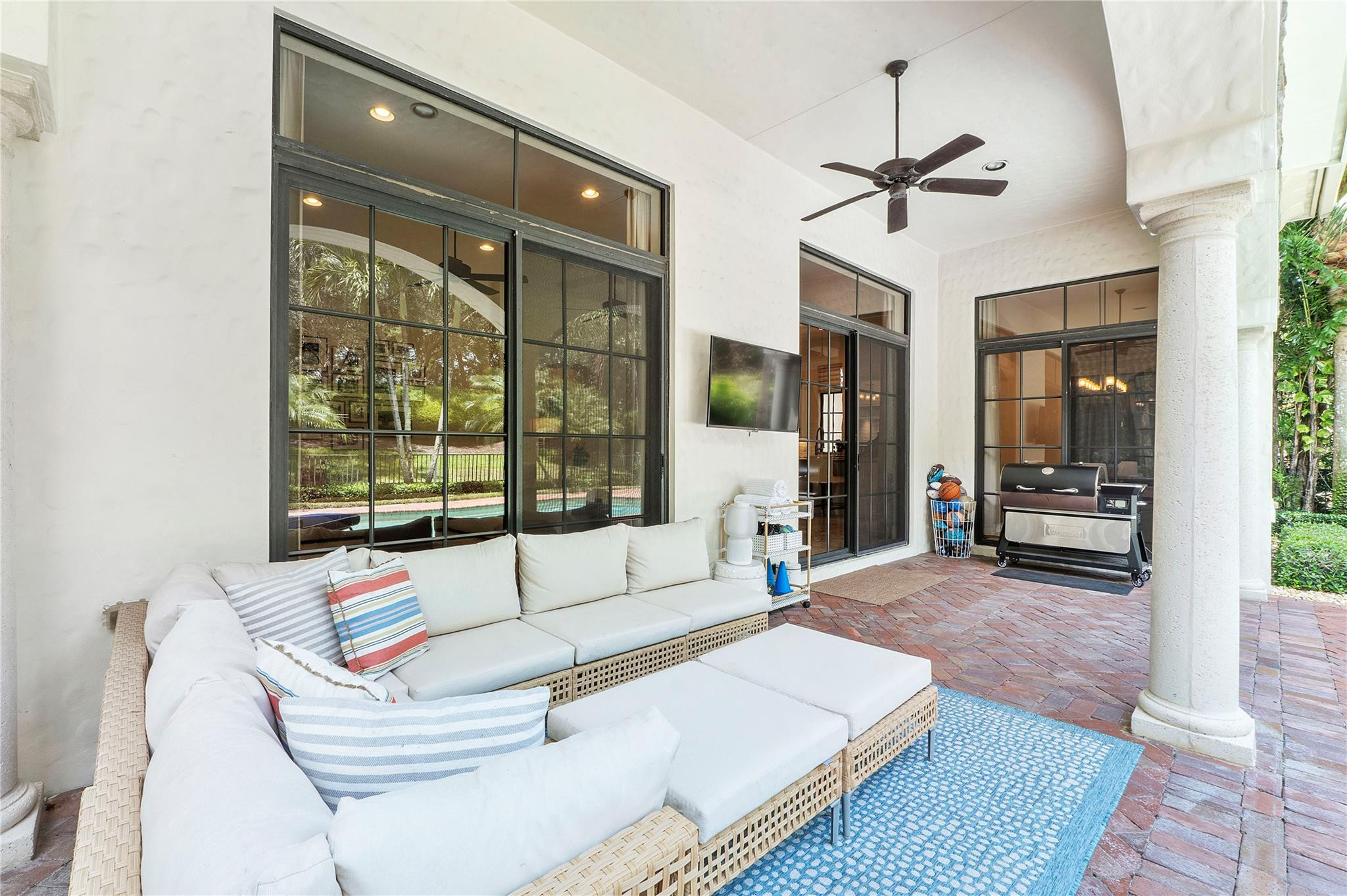 7016 Spyglass Avenue