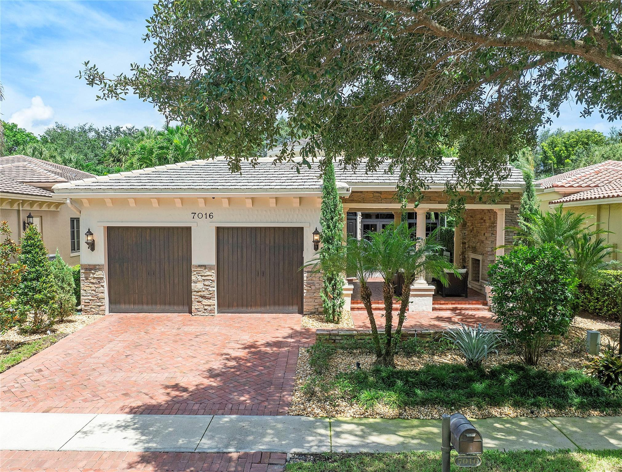 7016 Spyglass Avenue