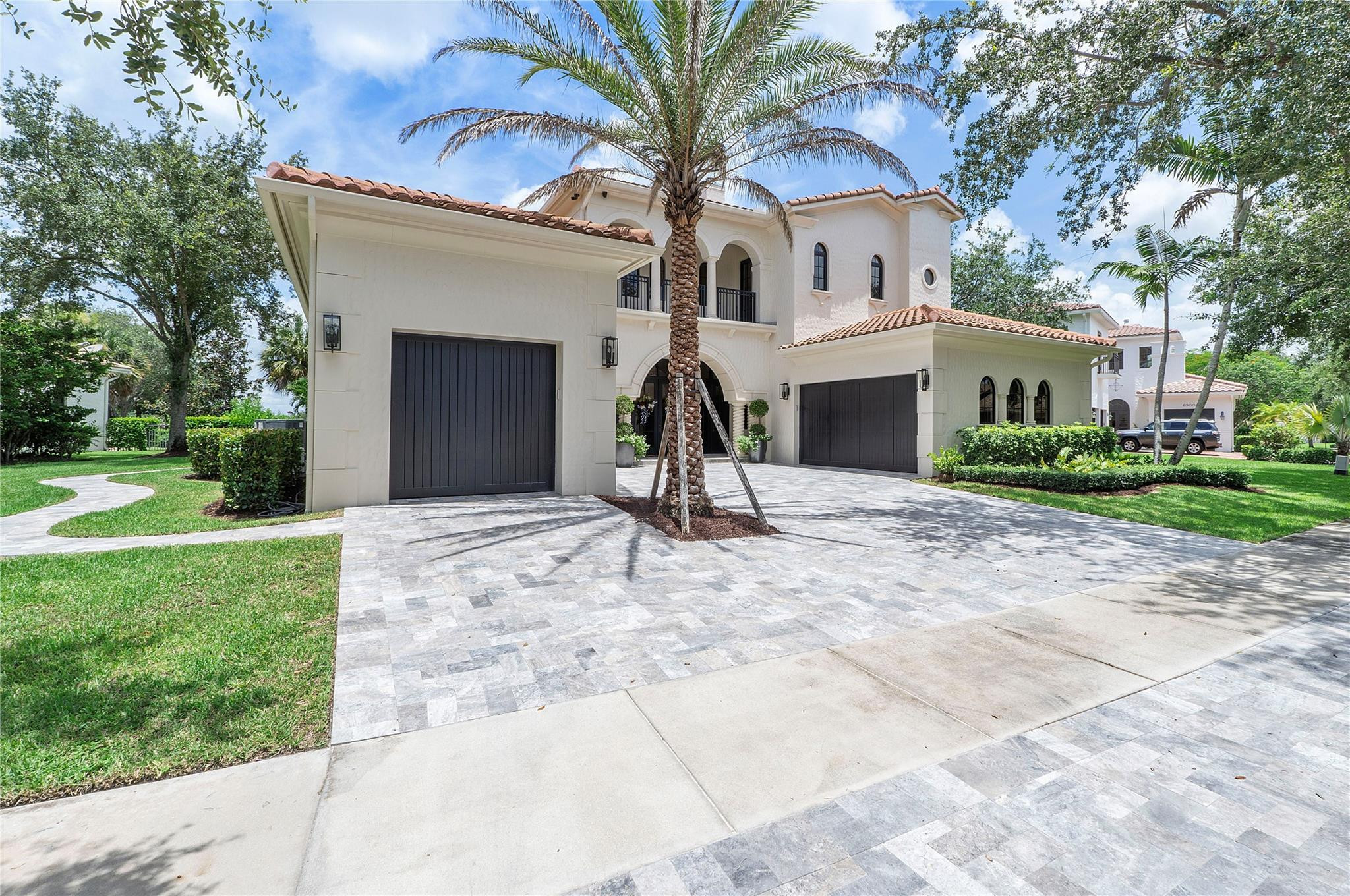 6910 Long Leaf Drive