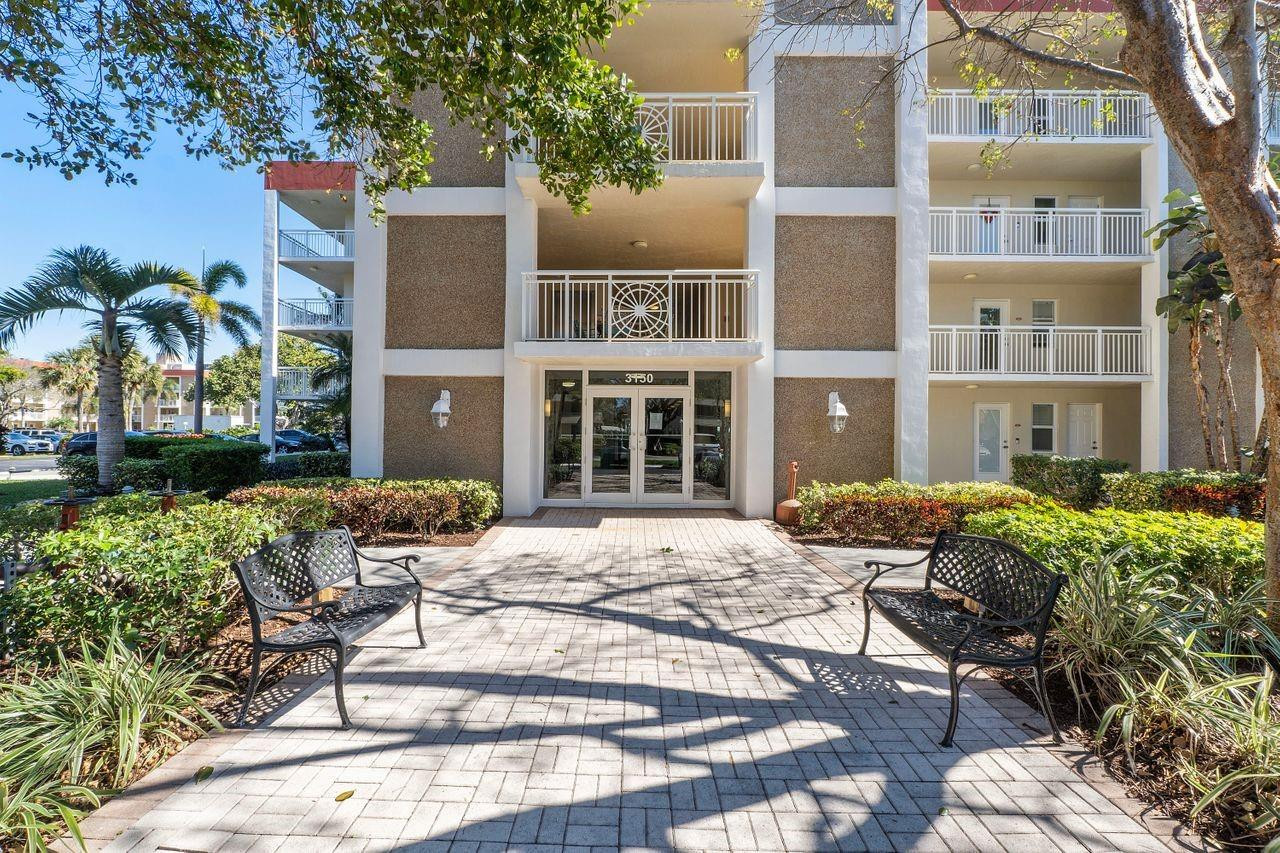 3150 NE 48th Court 402