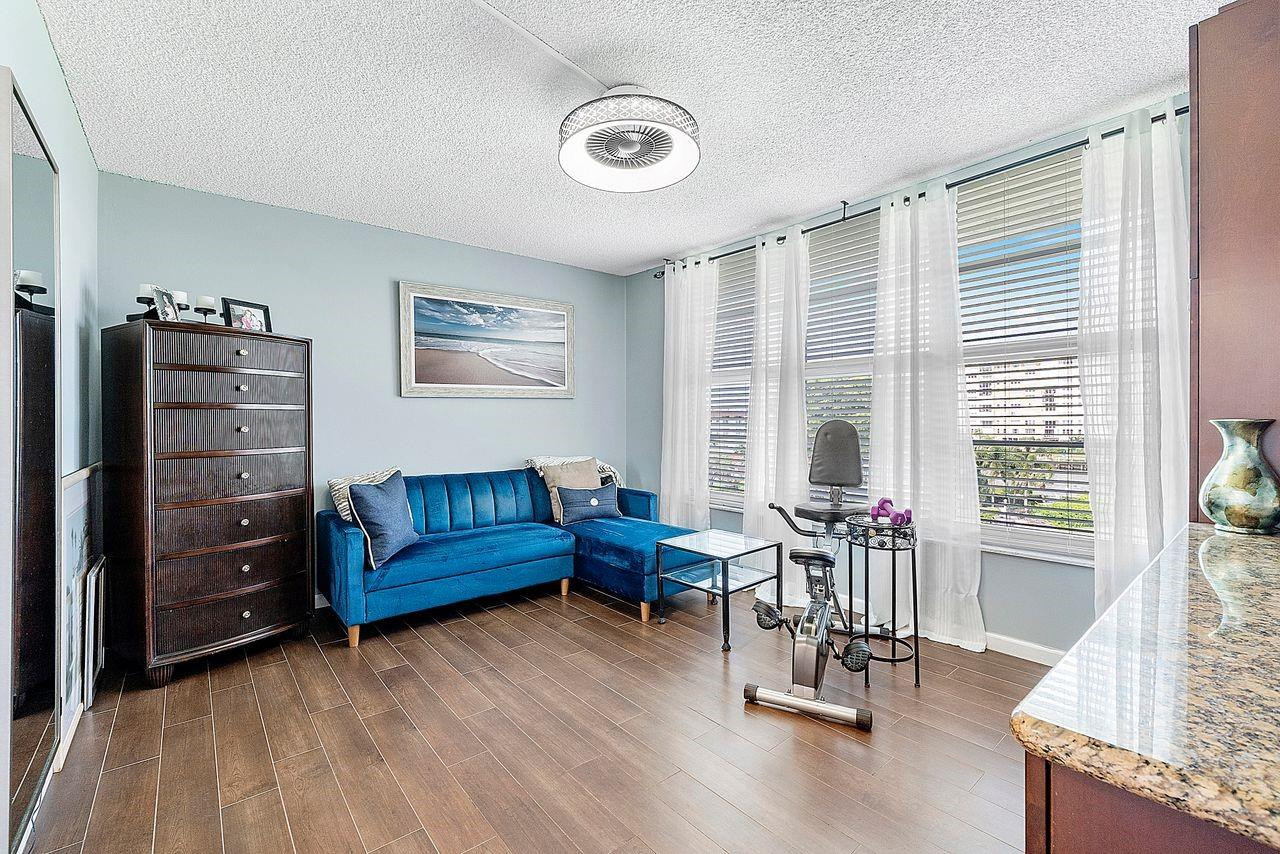 3150 NE 48th Court 402
