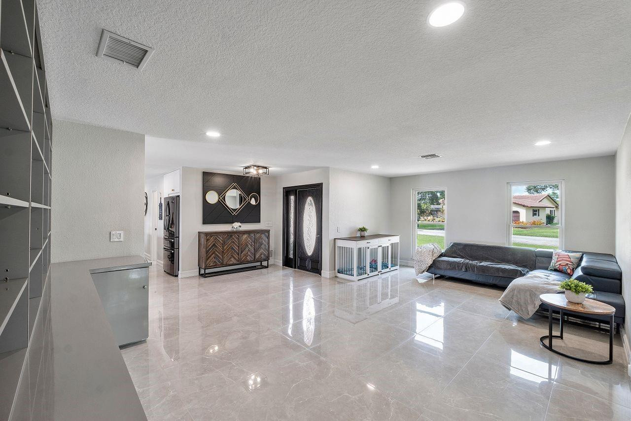 1285 NW 85th Terrace