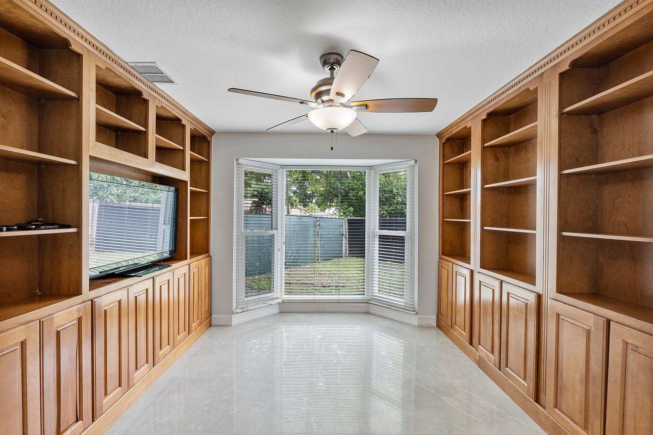 1285 NW 85th Terrace