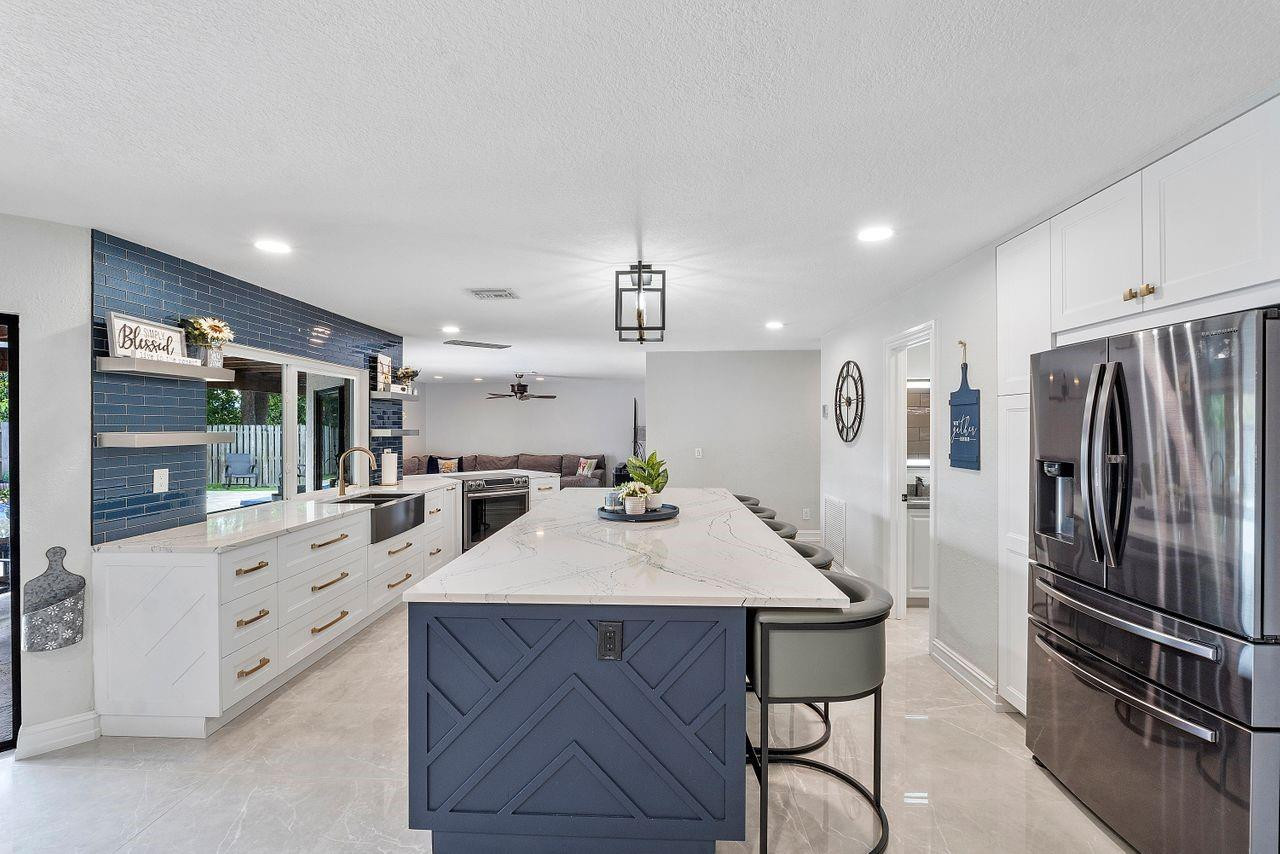 1285 NW 85th Terrace