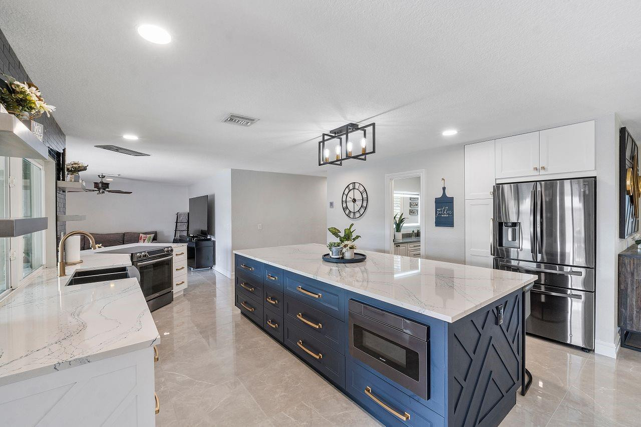 1285 NW 85th Terrace