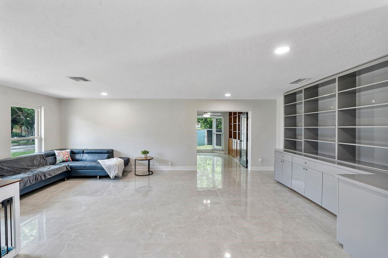 1285 NW 85th Terrace