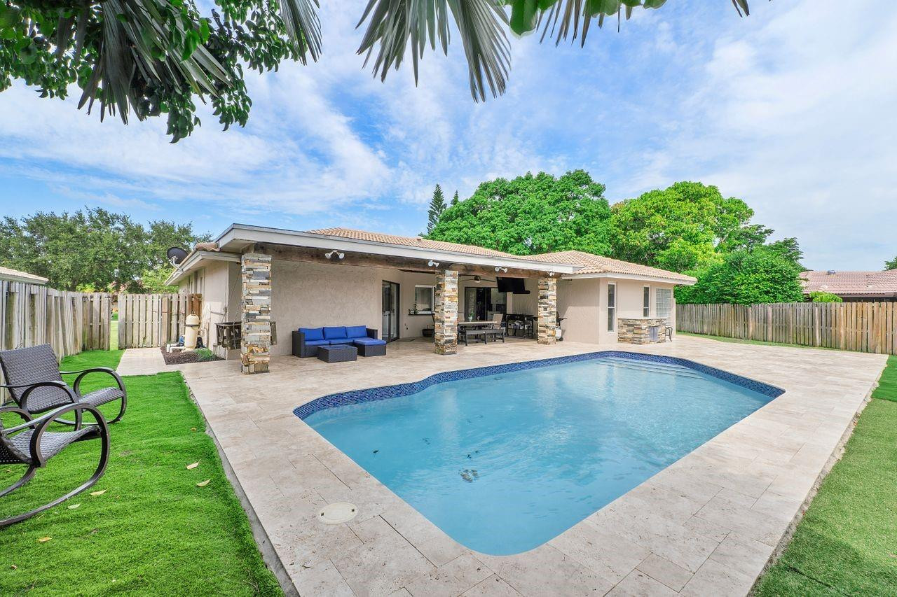 1285 NW 85th Terrace