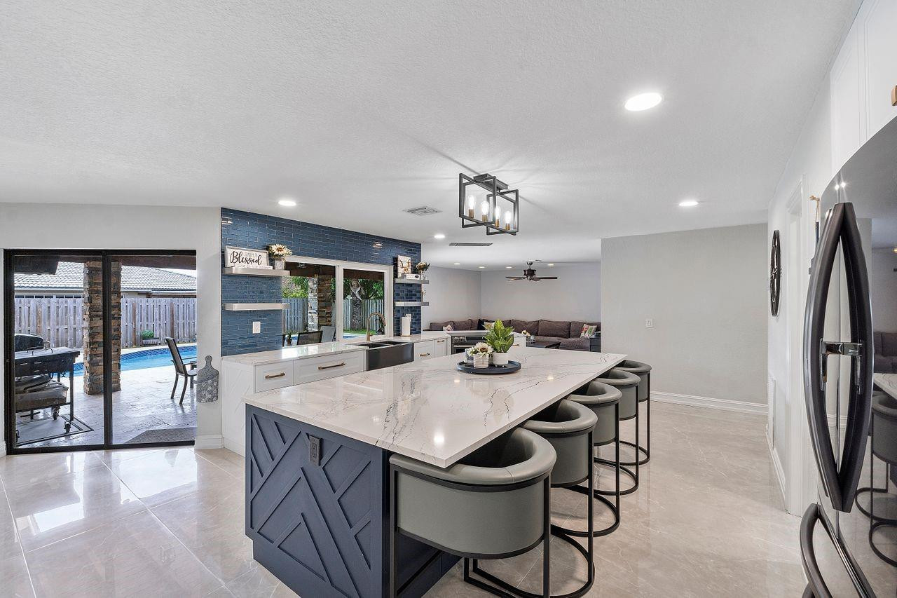 1285 NW 85th Terrace