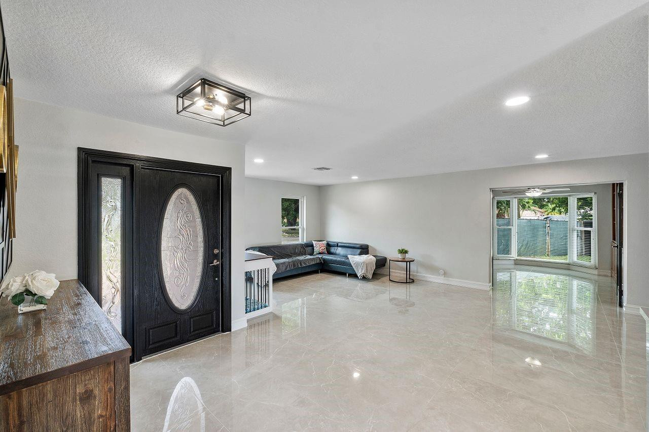 1285 NW 85th Terrace