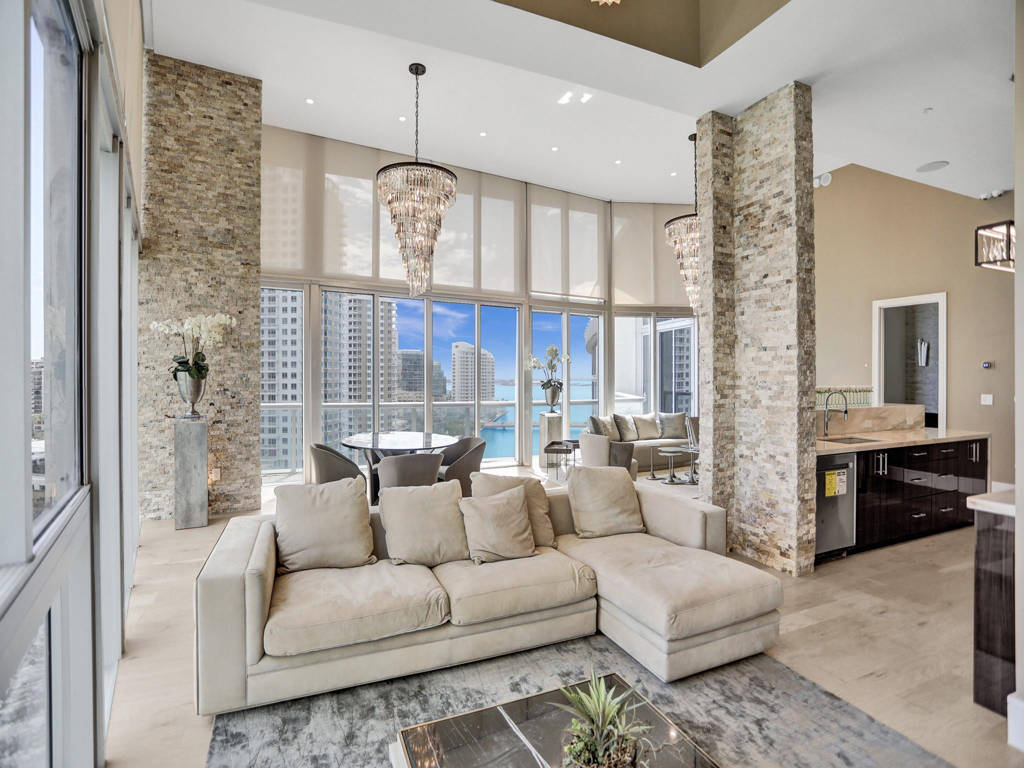 465 Brickell Avenue 1401