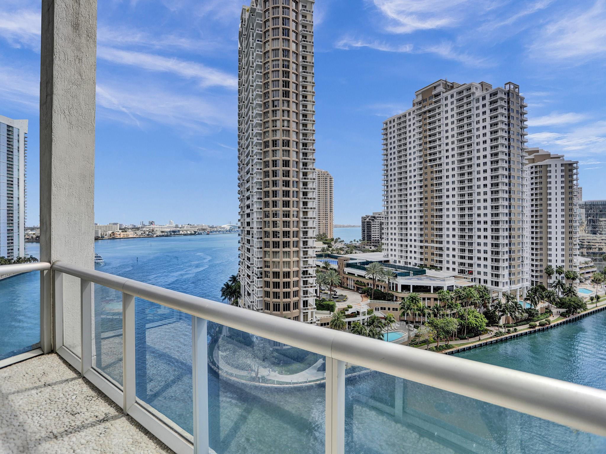 465 Brickell Avenue 1401