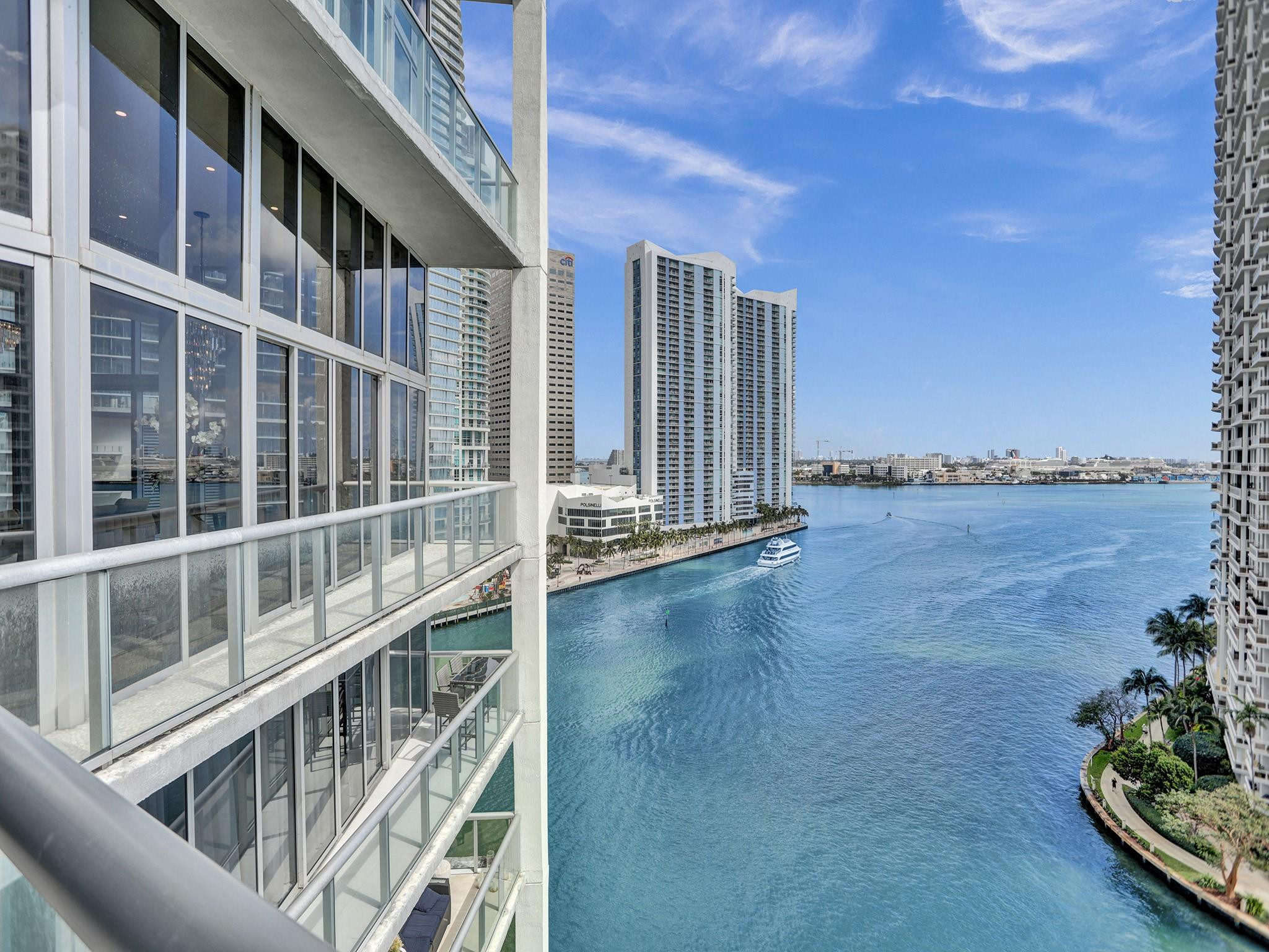 465 Brickell Avenue 1401