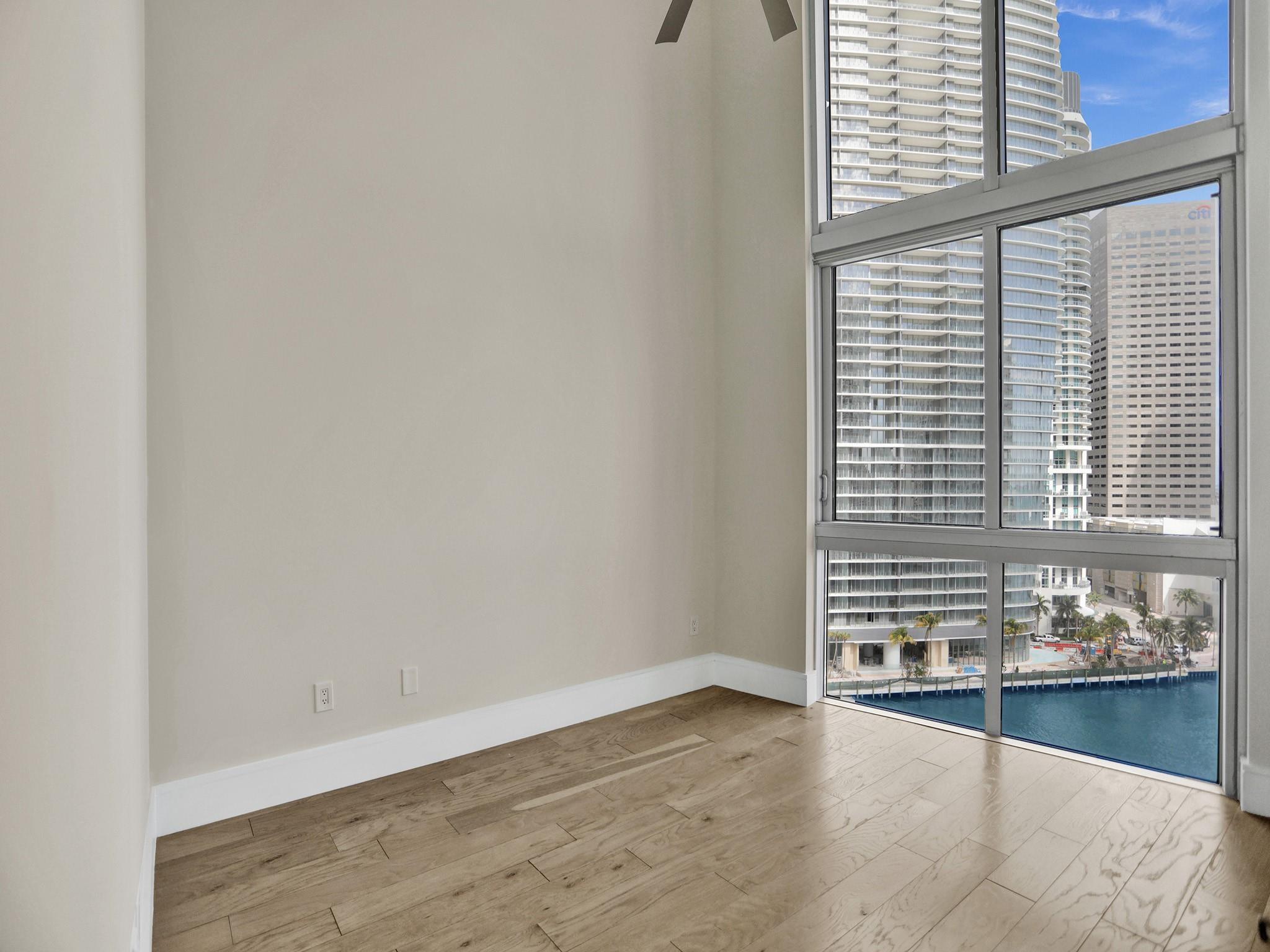 465 Brickell Avenue 1401