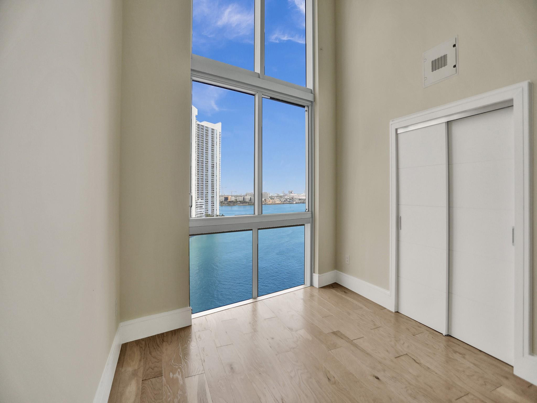 465 Brickell Avenue 1401