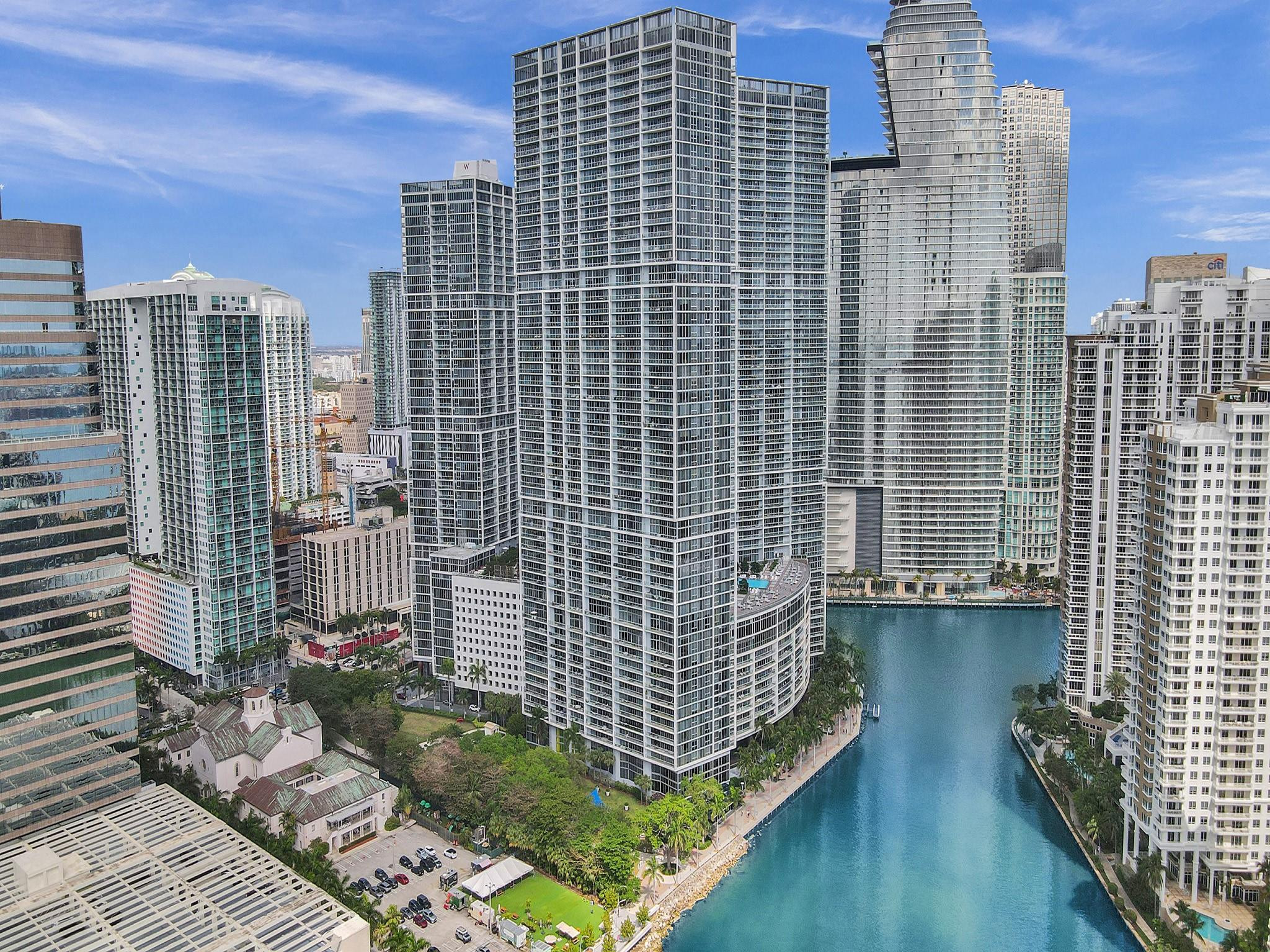 465 Brickell Avenue 1401