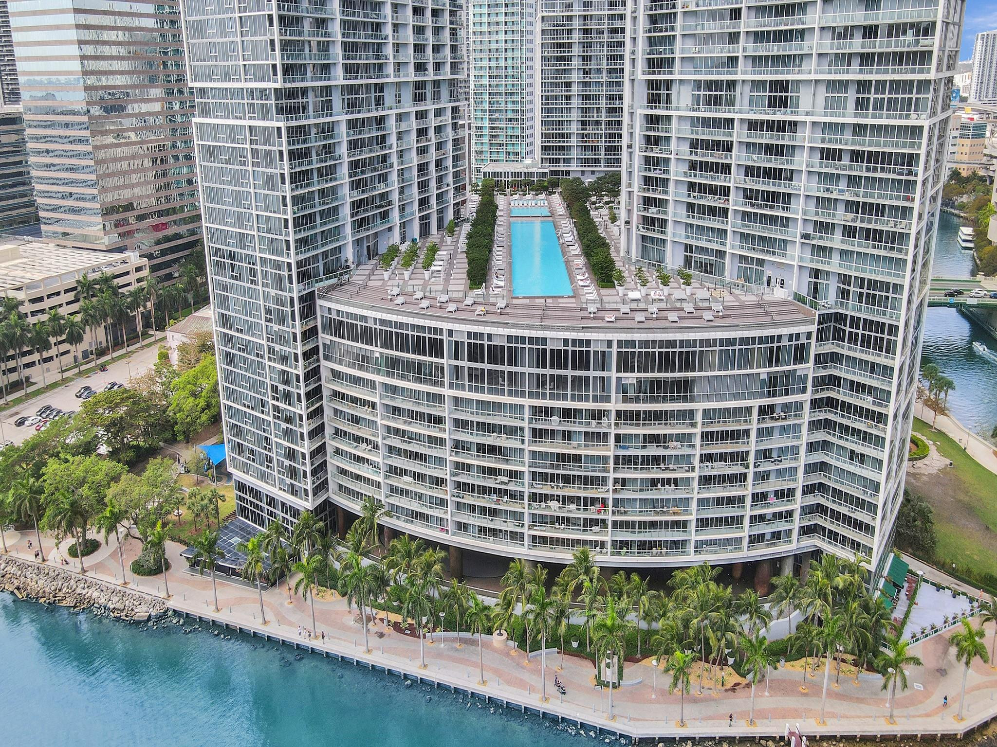465 Brickell Avenue 1401
