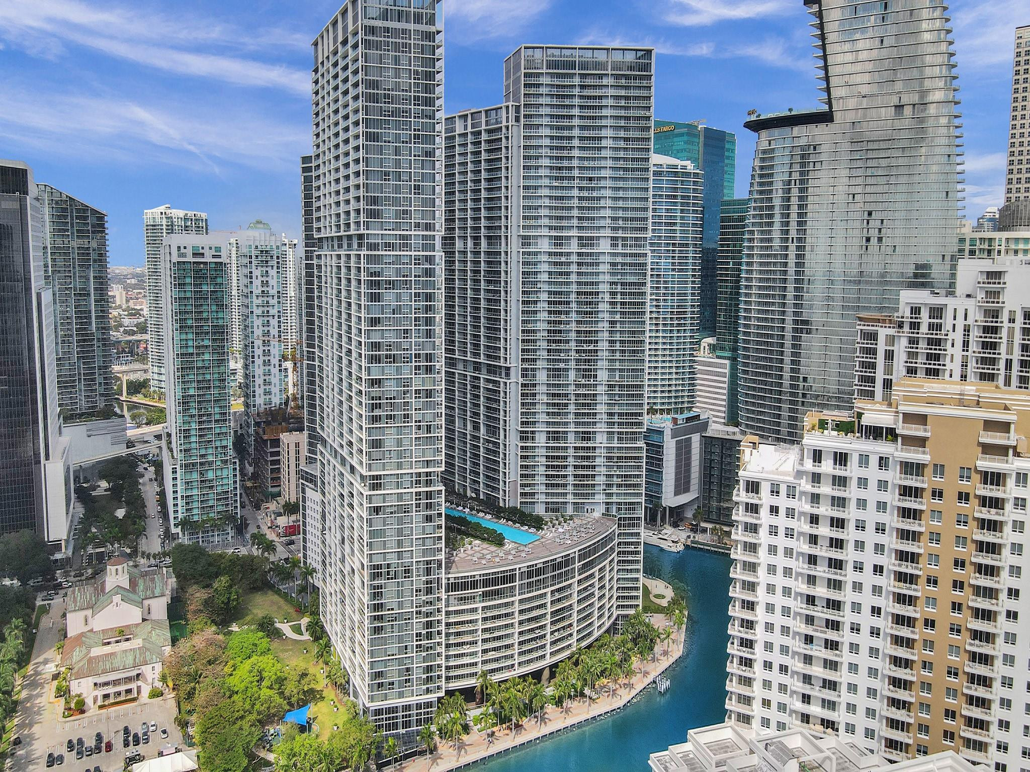 465 Brickell Avenue 1401