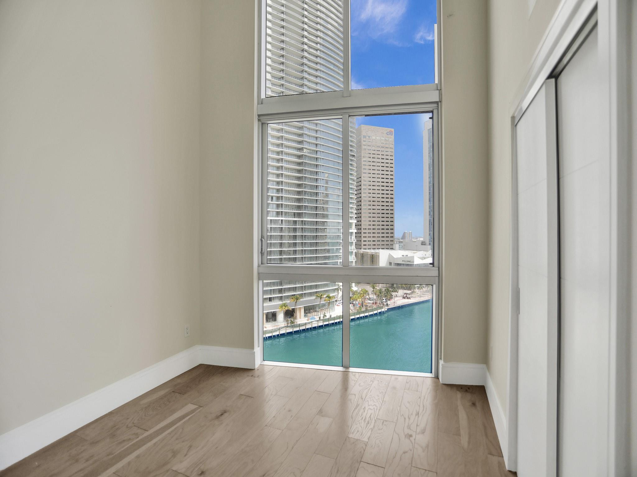 465 Brickell Avenue 1401