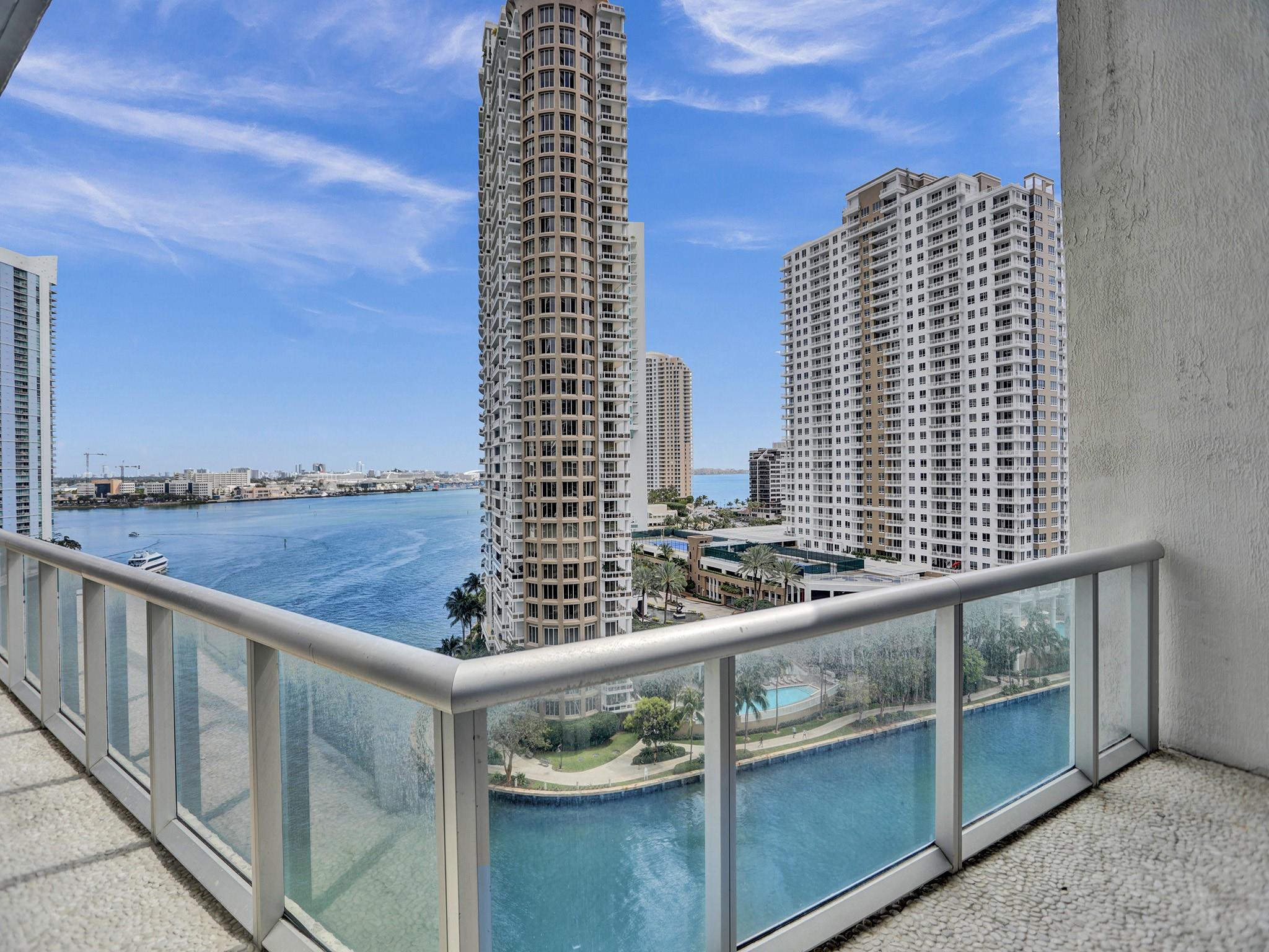 465 Brickell Avenue 1401