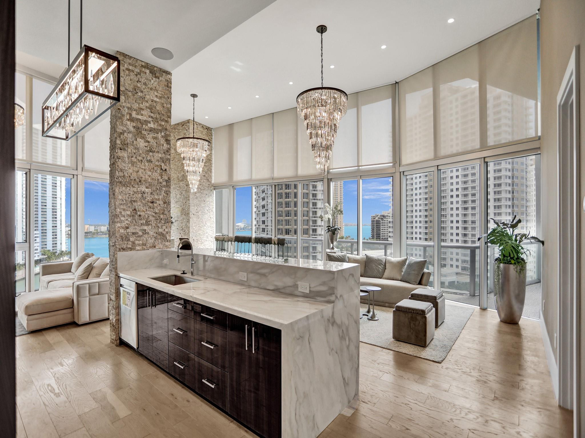 465 Brickell Avenue 1401