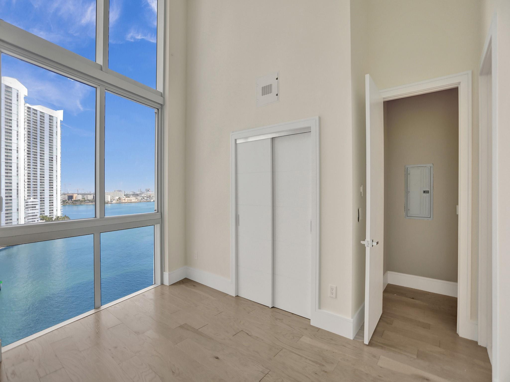 465 Brickell Avenue 1401